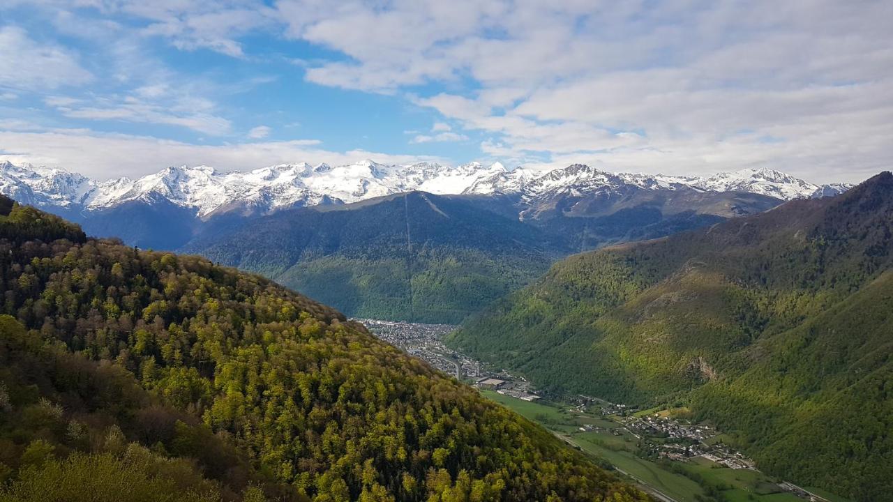 Grande Avec Jardin Privatif - Bagneres De Luchon *